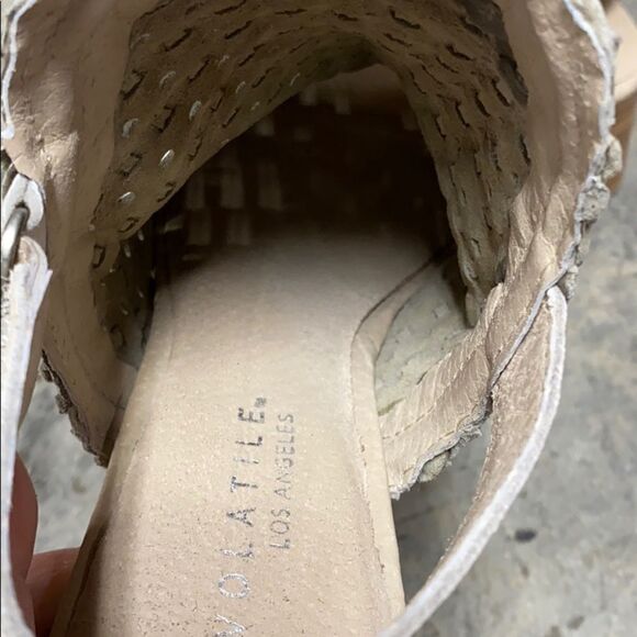 Very Volatile Cream Sling Back Peep Toe Bootie Sandal Size  10 - Picture 7 of 9